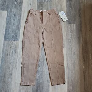 Amazon Essentials Women's Khaki Chinos